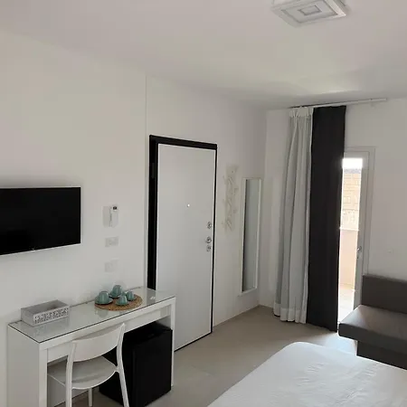 Eleven & Pensión Olbia